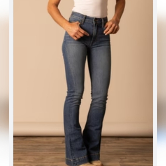 KIMES RANCH "JENNIFER"MILD WASH 16/34. BOOT CUT HIGH RISE JEAN